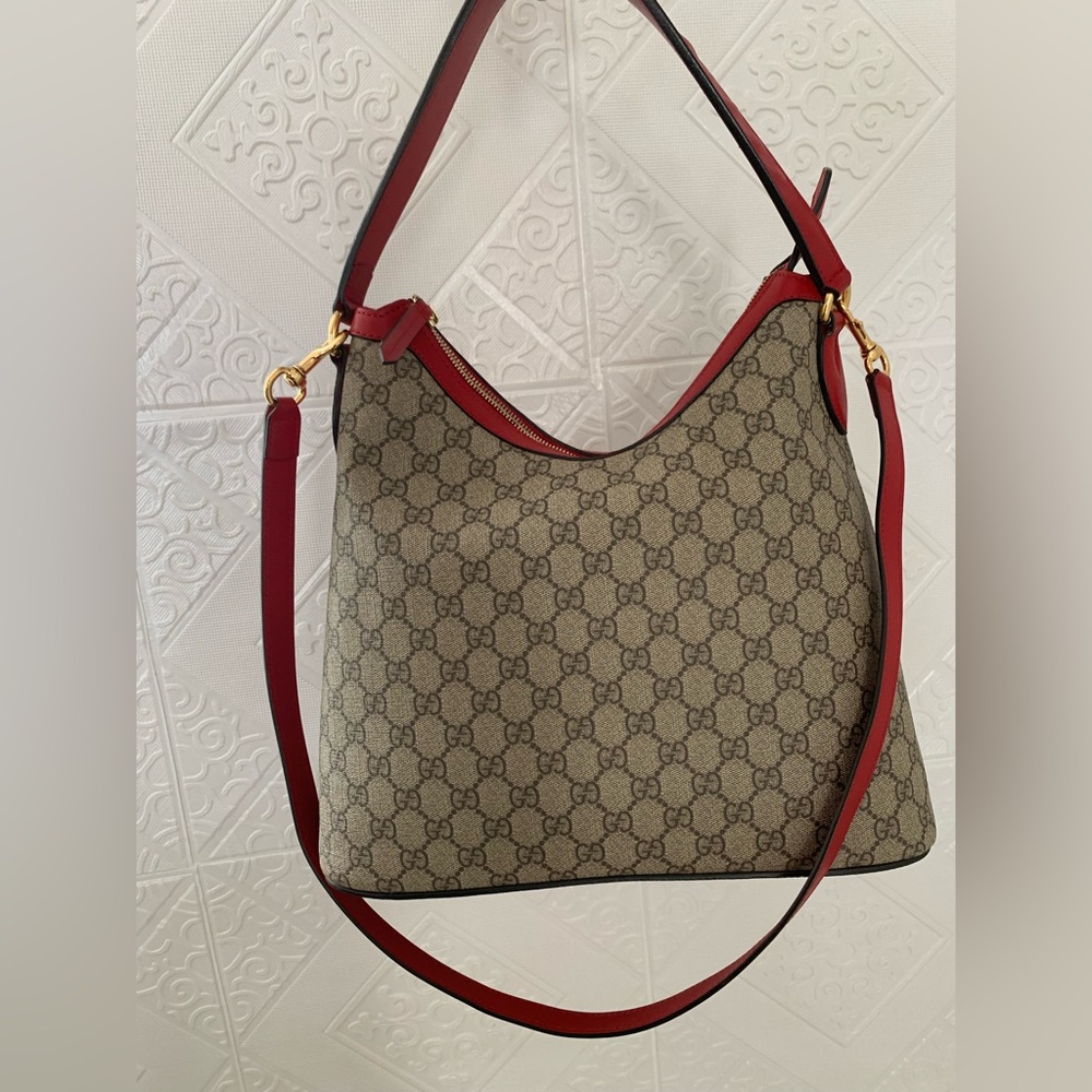 Gucci Red and Tan Shoulder Bag with GG Monogram - Picture 5 of 11